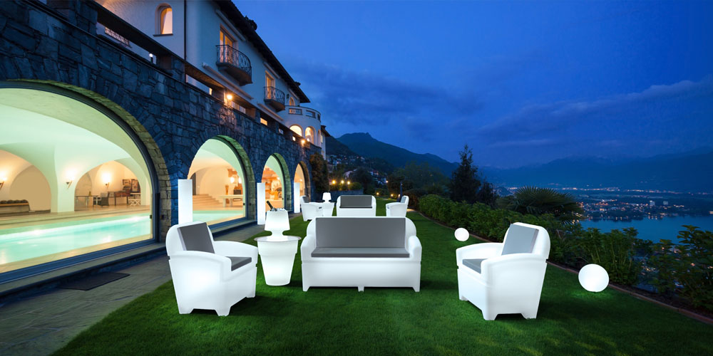 poltrone e tavolino arredo giardino Modum
